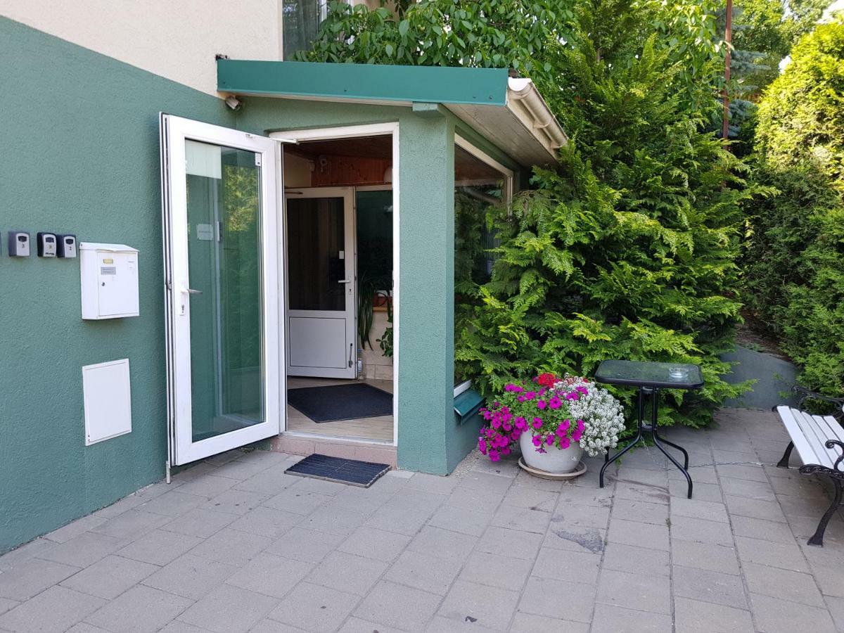Cozy Garden Free Parking Lägenhet VNO Exteriör bild